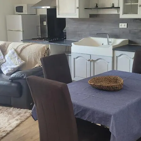 Apartment 2 Ch La Romagne